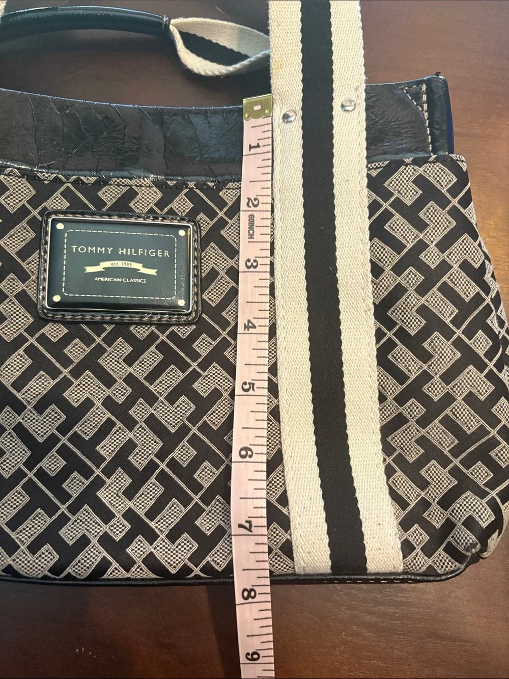 Tommy Hilfiger Black & Cream Signature Jacquard Tote